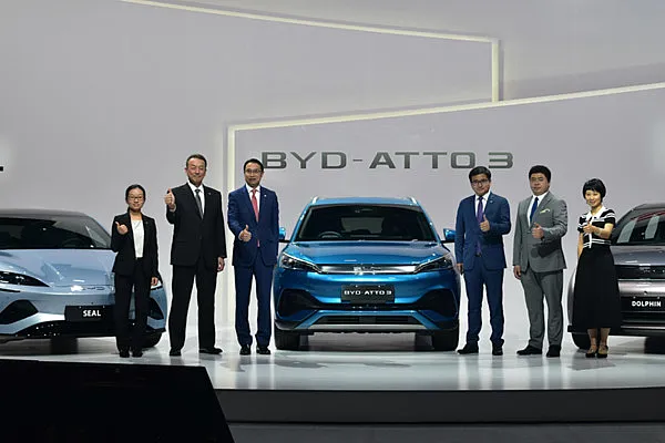 ¡La fabricación de automóviles en China está en auge! La diferencia en el volumen de importación y exportación es obvia, y el escenario de los japoneses y MINI ya no es